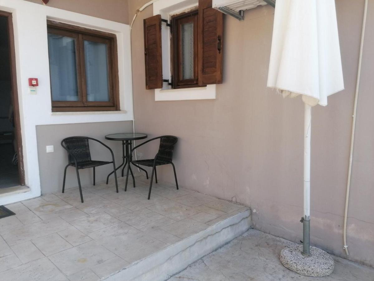 Ionion Fos Aparthotel Nikiana Luaran gambar
