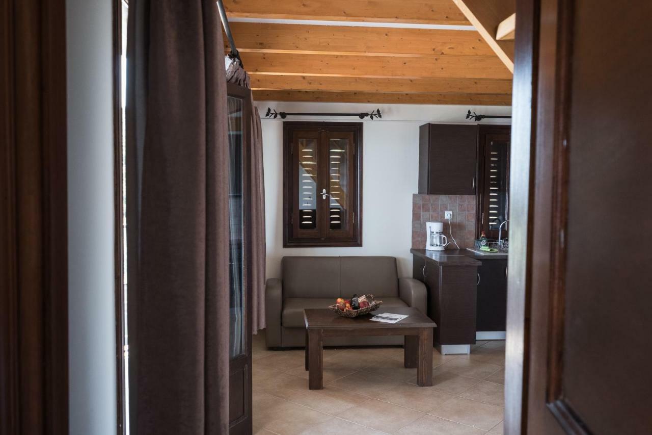 Ionion Fos Aparthotel Nikiana Luaran gambar