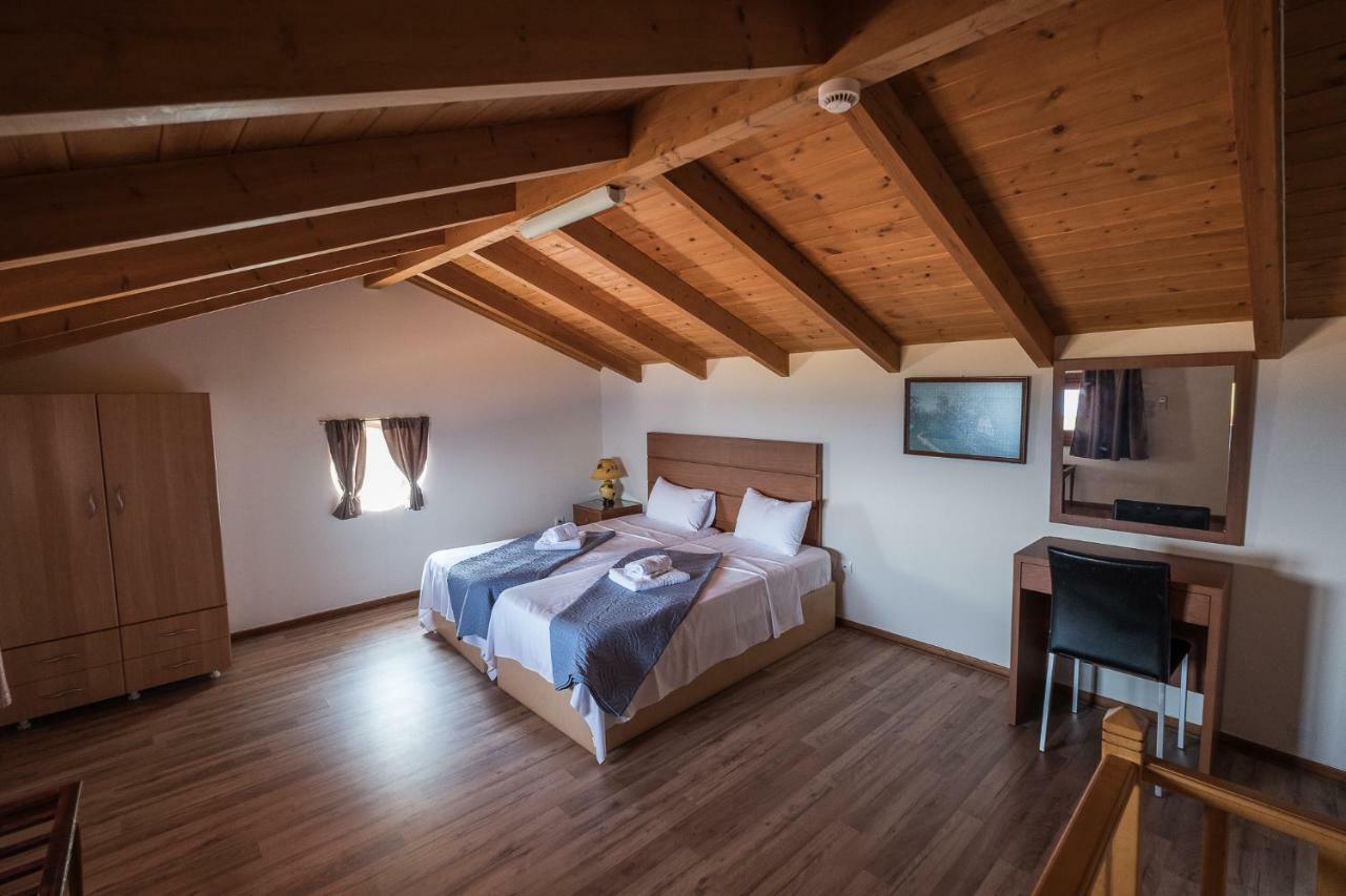 Ionion Fos Aparthotel Nikiana Luaran gambar